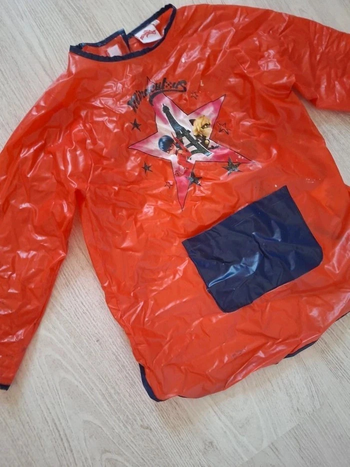 Delantal de pintura Miraculous Ladybug (5 años) – photo 2